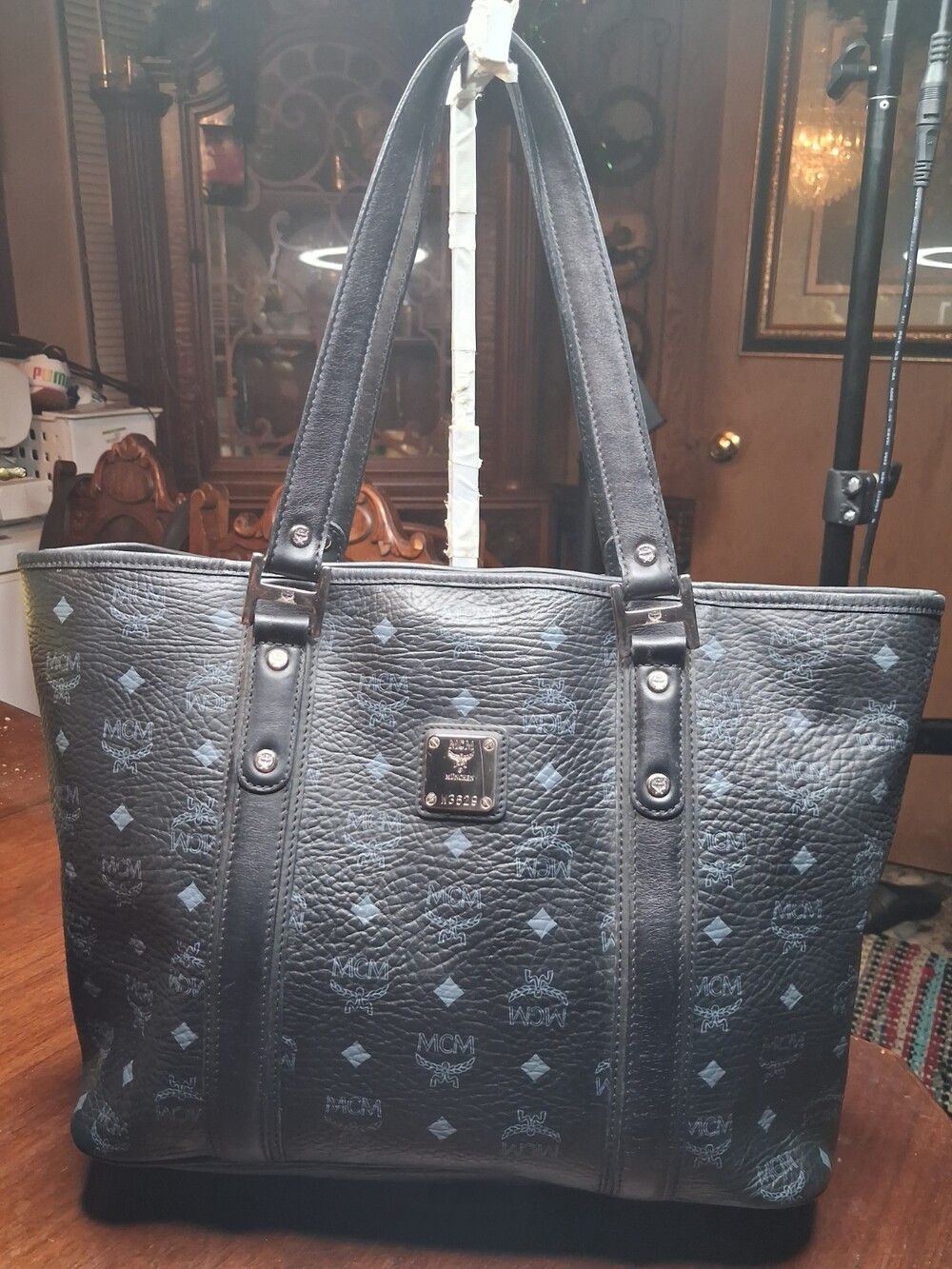 🎉 MCM Visetos Women’s Beautiful Large Tote Bag Black Charm Logo